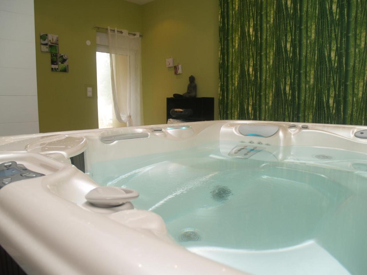 Les Jardins De La Grange Bed & Breakfast Rezonville Dış mekan fotoğraf